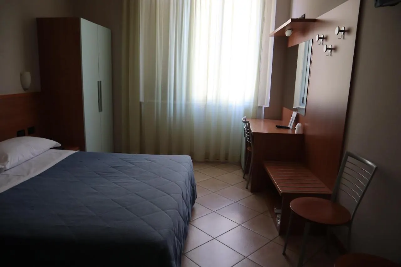 Szálloda Albergo Salerno Milánó