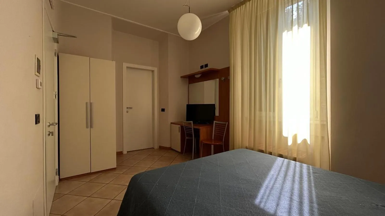 Albergo Salerno Milánó 3*,  Olaszország