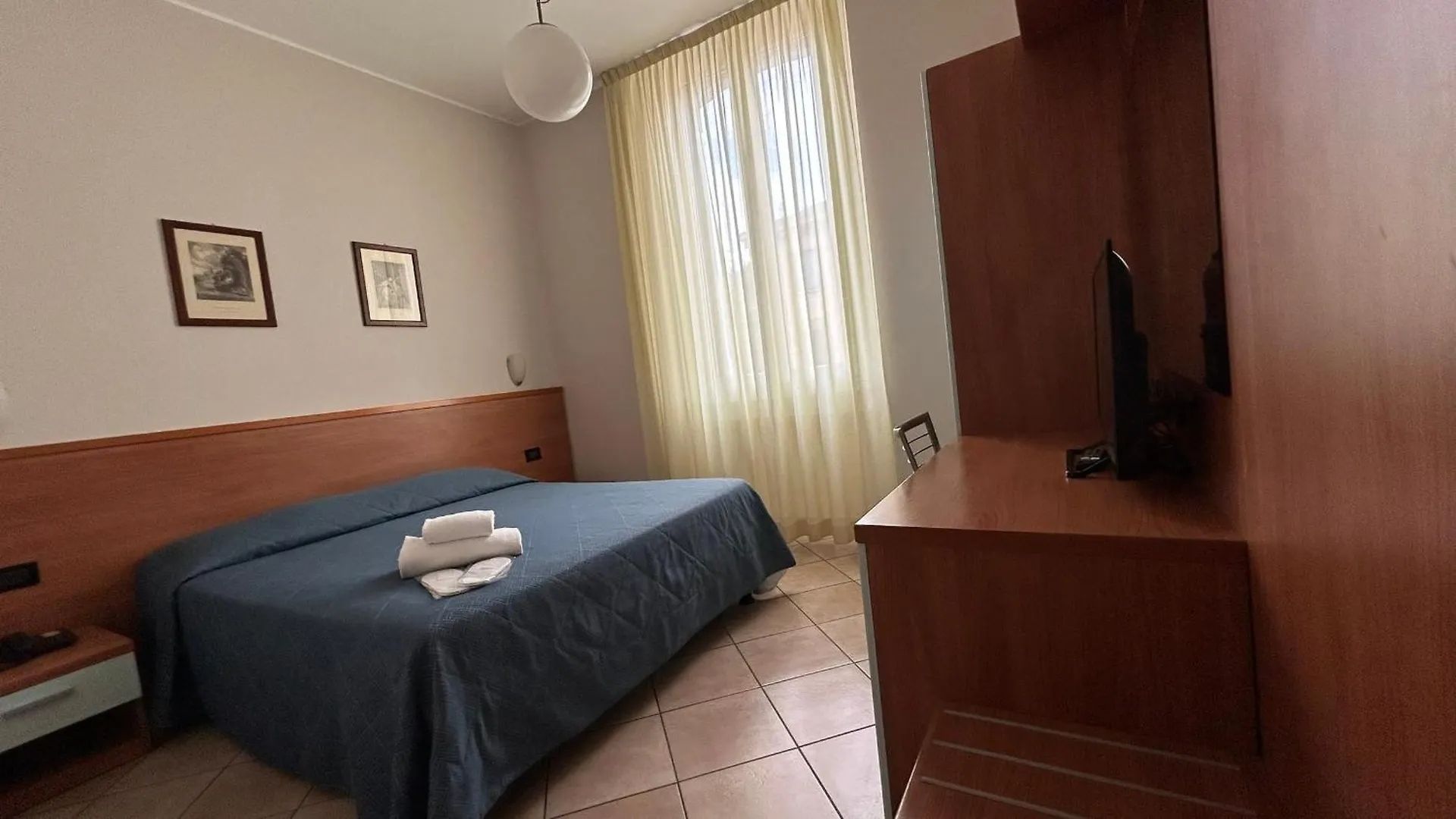 Albergo Salerno Milánó 3*,
