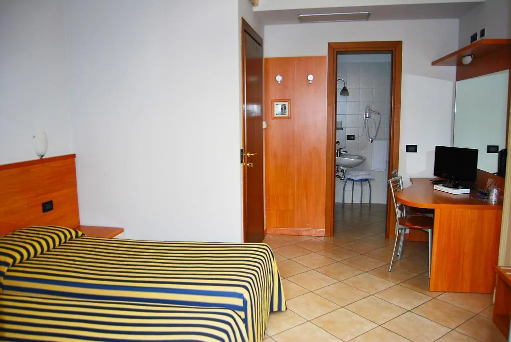 Albergo Salerno Milánó 3*,  Olaszország