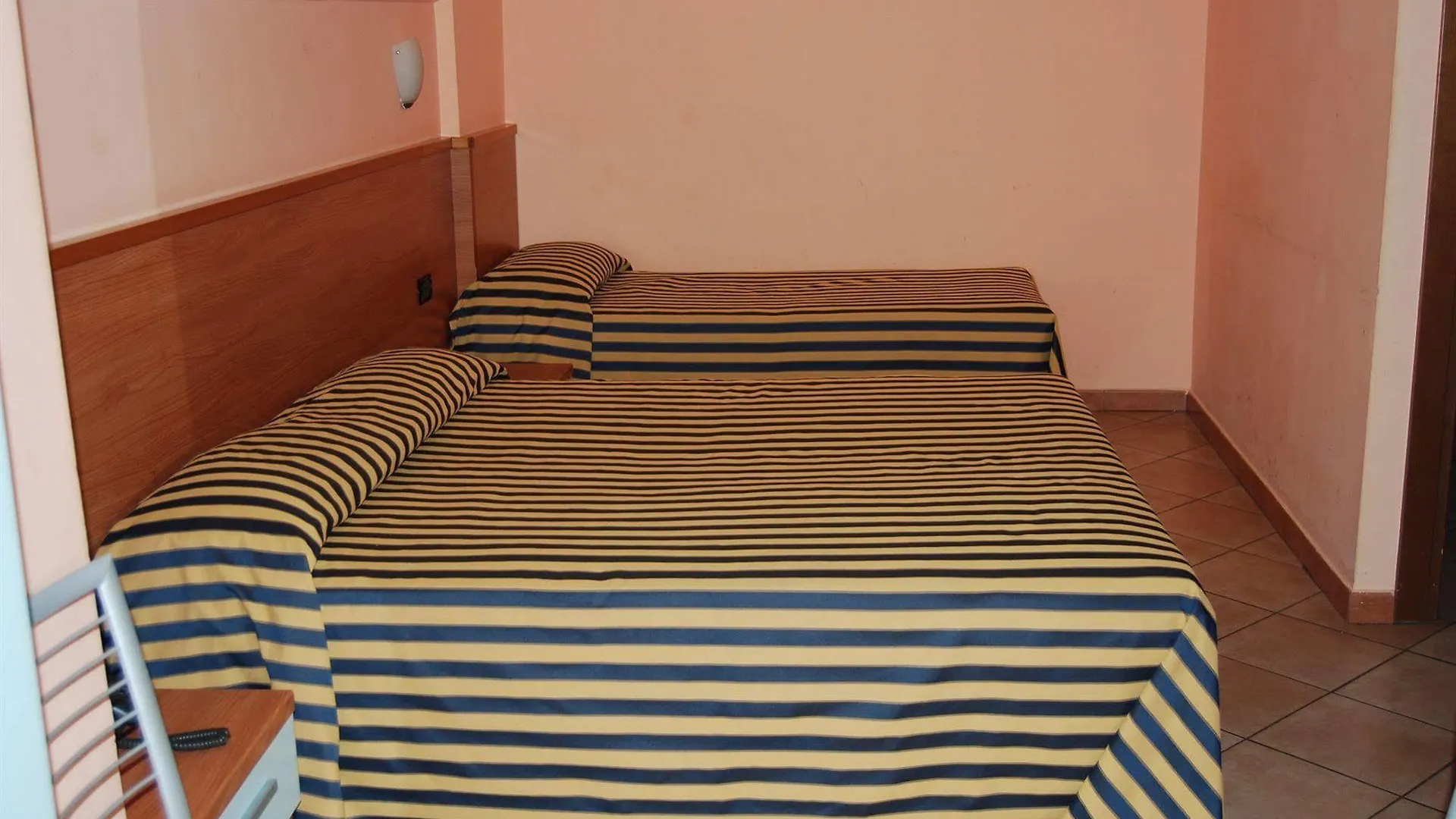 Albergo Salerno Milánó 3*,