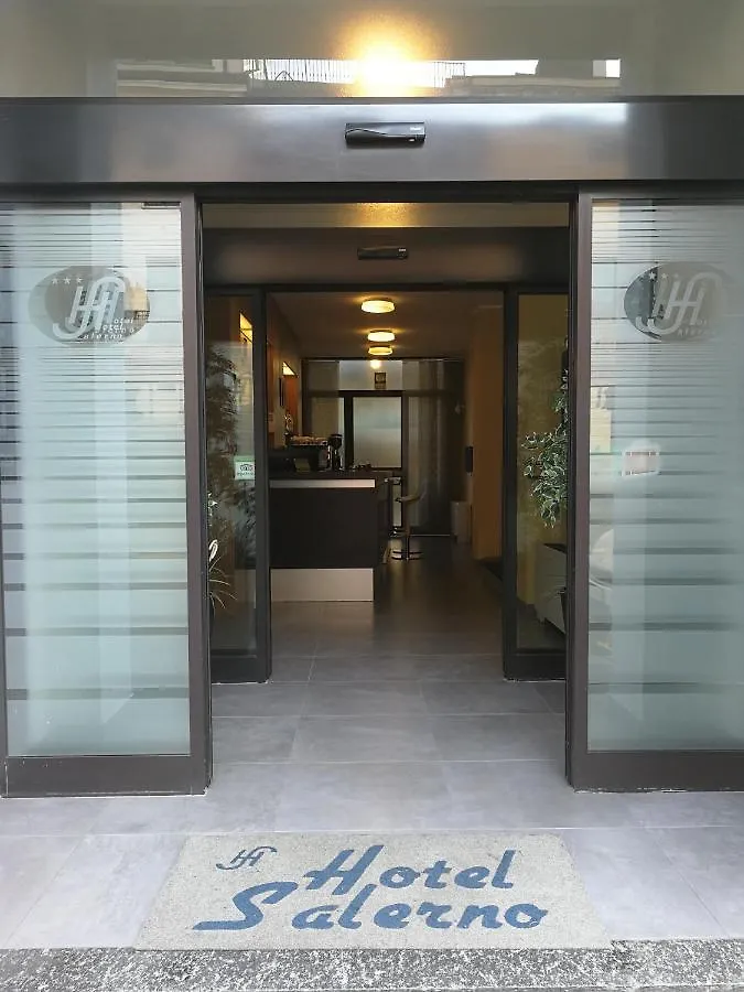 *** Szálloda Albergo Salerno Milánó Olaszország
