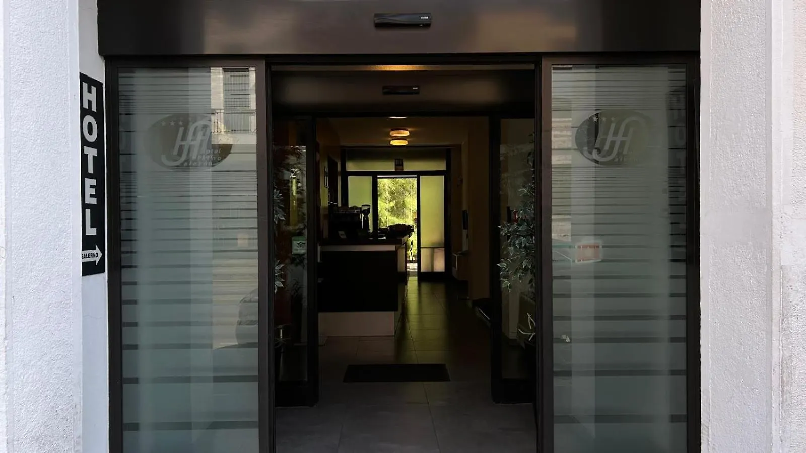 *** Hotel Albergo Salerno Milano Italia