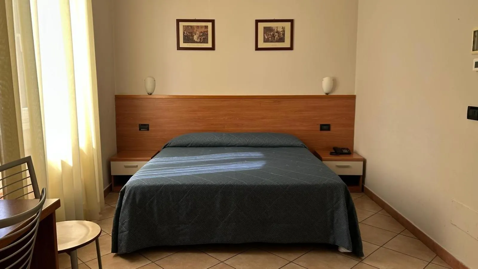 Albergo Salerno Milano 3*,