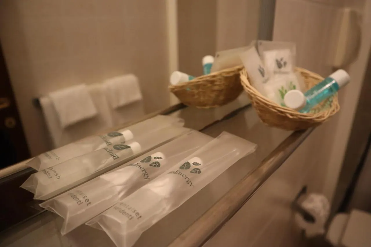 Albergo Salerno Milano 3*,